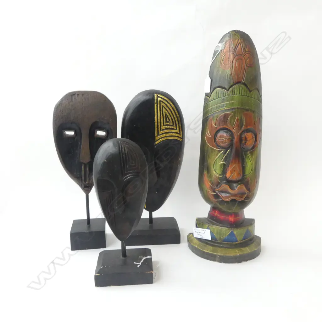 4 AFRICAN MASKS ON STANDS H530MM TALLEST Image 1++