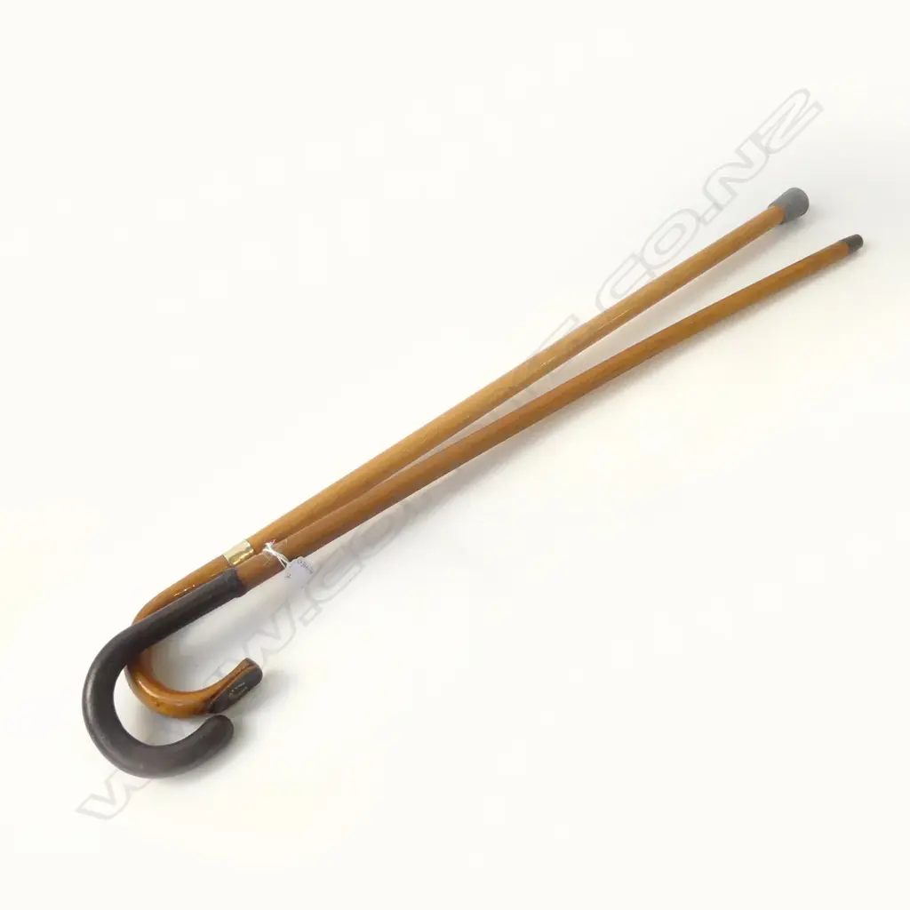 TWO WALKING STICKS – MALACA CANE WITH LEATHER HANDLE, & ONE WITH HORSESHOE INSERT GOLD?, H.870MM-920MM Image 1++