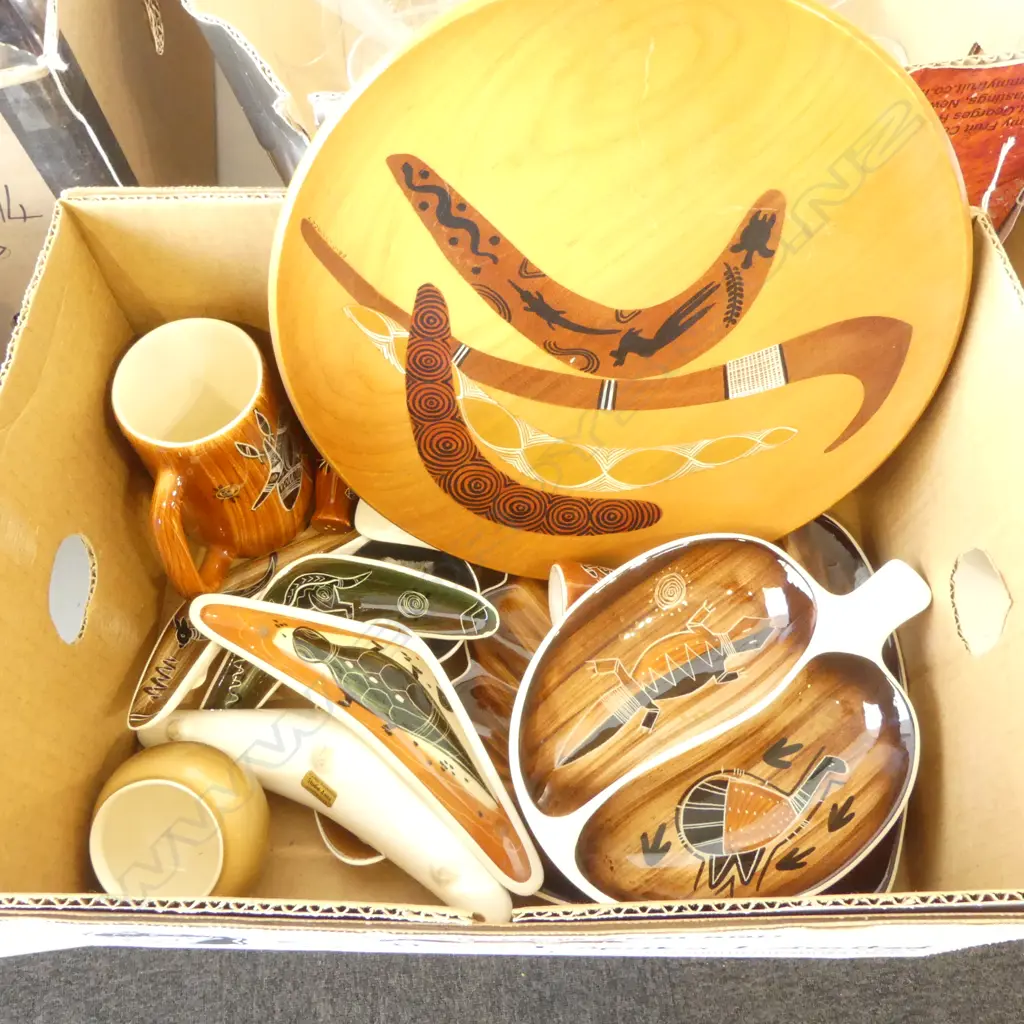 AUSTRALIAN STUDIO POTTERY + WOODEN PLATE 300mm dia Image 1++