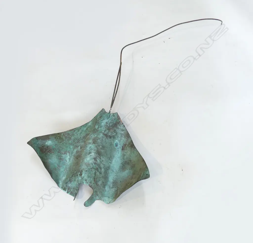 METAL STING RAY SCULPTURE L.1100mm Image 1++