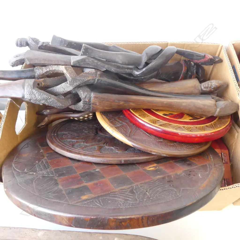 BOX OF CARVED WOOD TRIANGLE STANDS & TABLE TOPS Image 1++