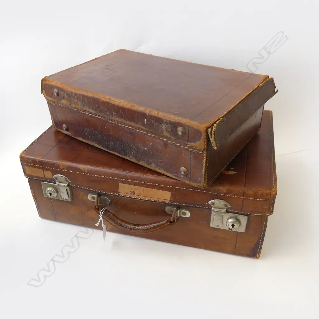 2 VINTAGE LEATHER SUITCASES W.510mm Image 1++