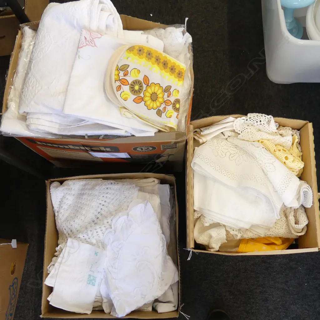 3 BOXES ASST. LINENS Image 1++