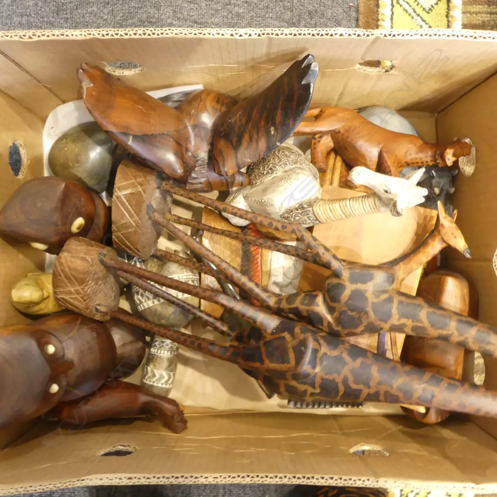 BOX LOT AFRICAN WOOD CARVINGS ANIMALS ETC Image 1++