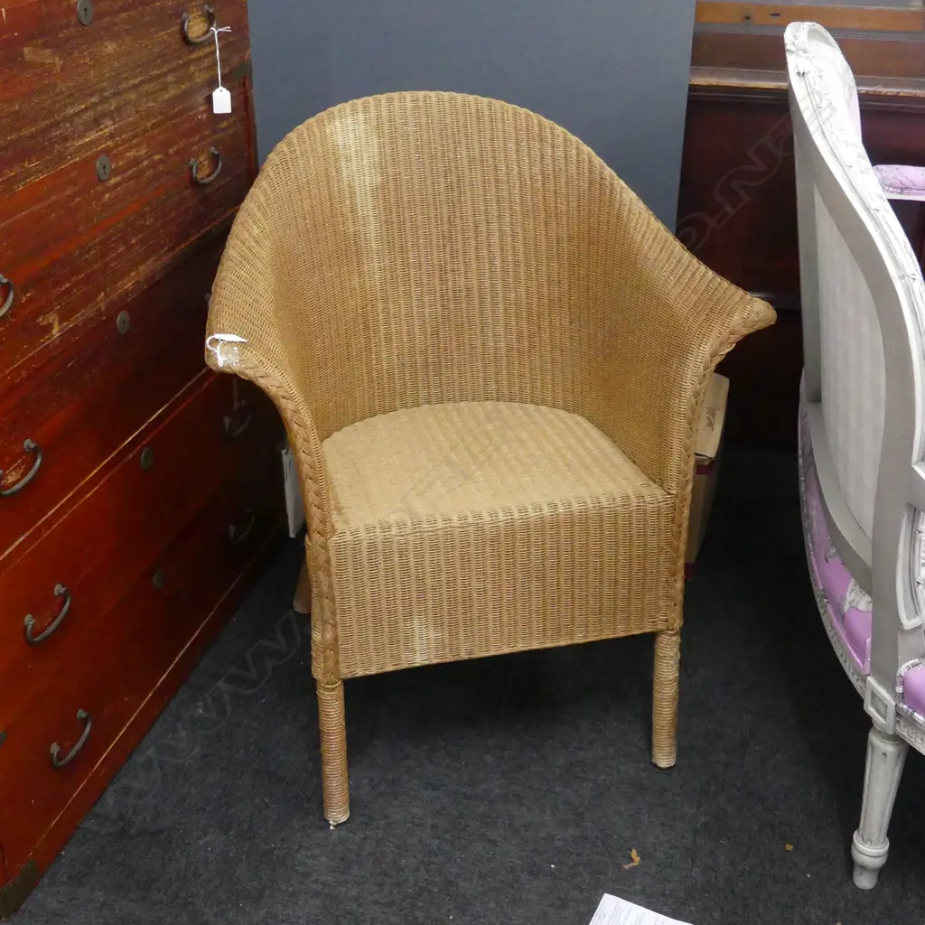 LUSTYS LLOYD LOOM ARMCHAIR Image 1++
