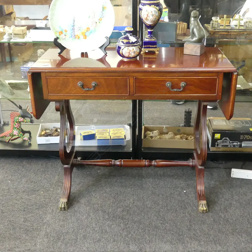 REGENCY STYLE SOFA TABLE Image 1++