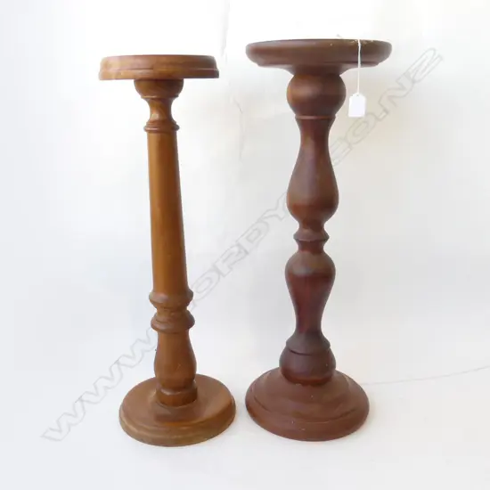 2 TURNED WOODEN PLINTHS H.665 / 685mm