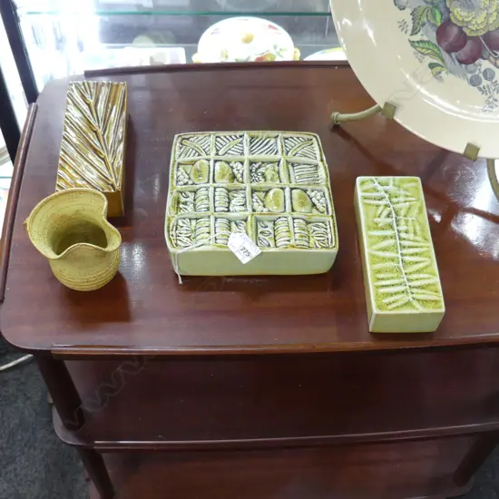 3 BOB STEINER ART CERAMICS 170x170mm + JUG