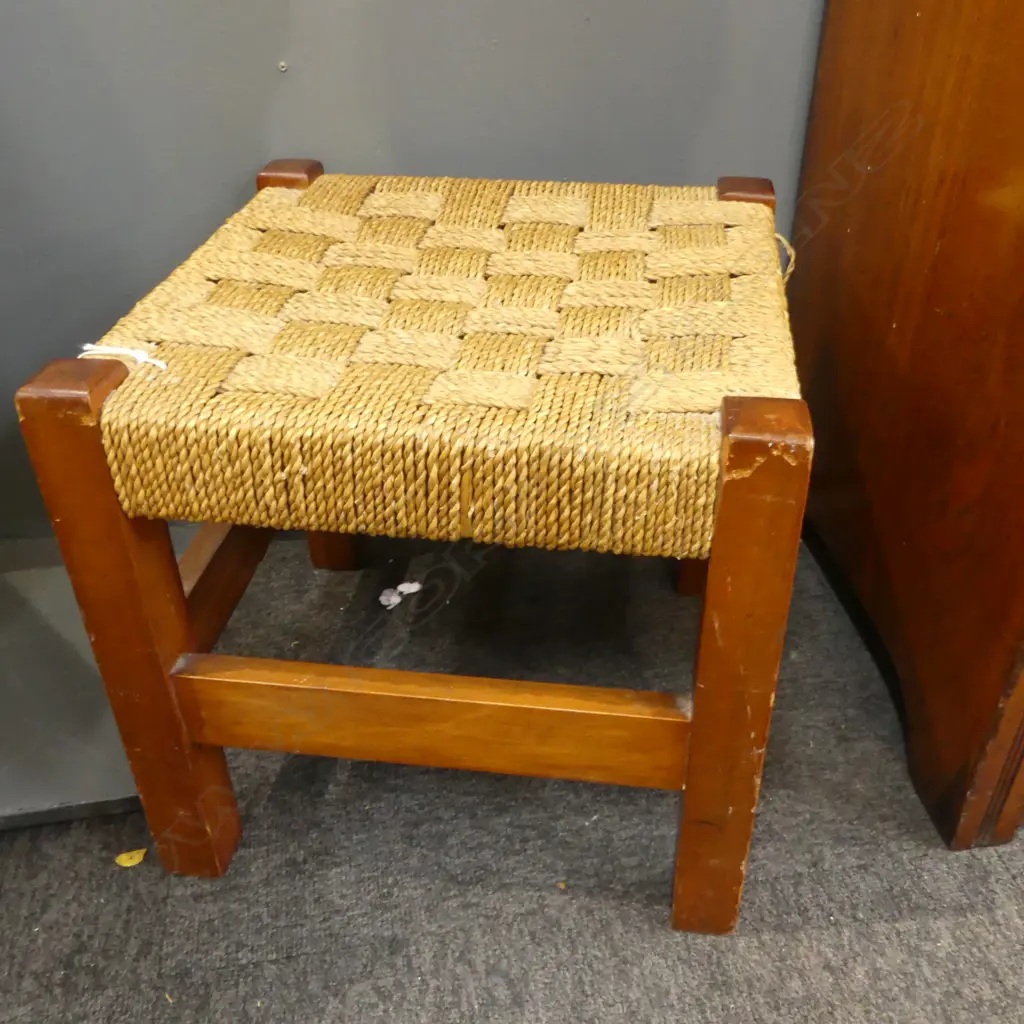 WOVEN STOOL 340x340x330mm Image 1++