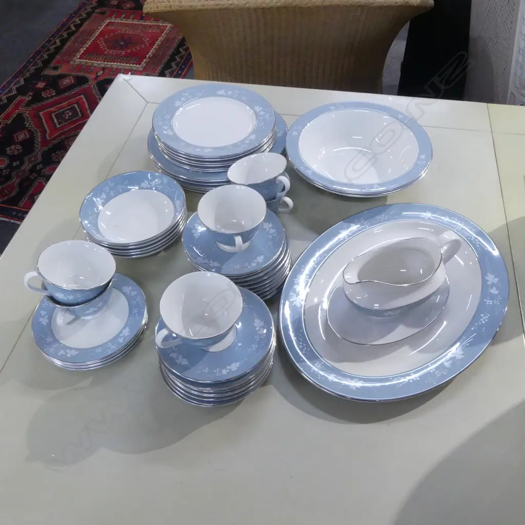 ROYAL DOULTON 'REFLECTION' PART DINNER SERVICE... Image 1++