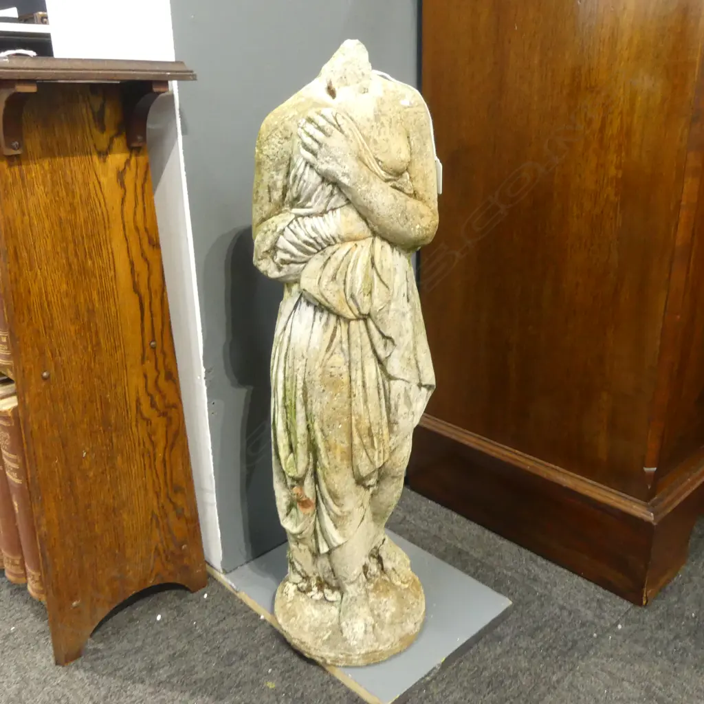 HEADLESS CONCRETE GARDEN STATUE H.670mm Image 1++