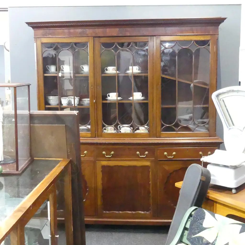 GLAZED MAHOGANY BOOKCASE CABINET H2020 L1820MM Image 1++