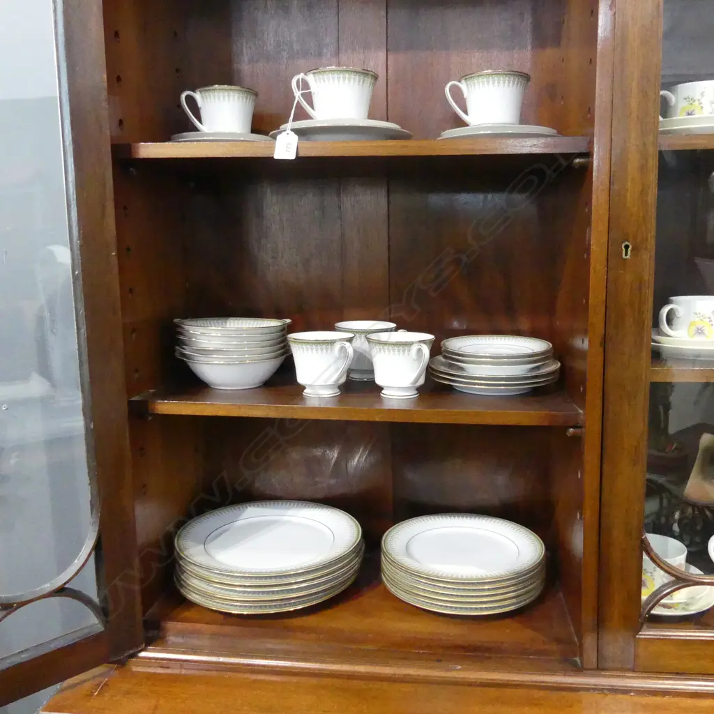 NORITAKE 'CHANDELAINE' DINNER SERVICE Image 1++