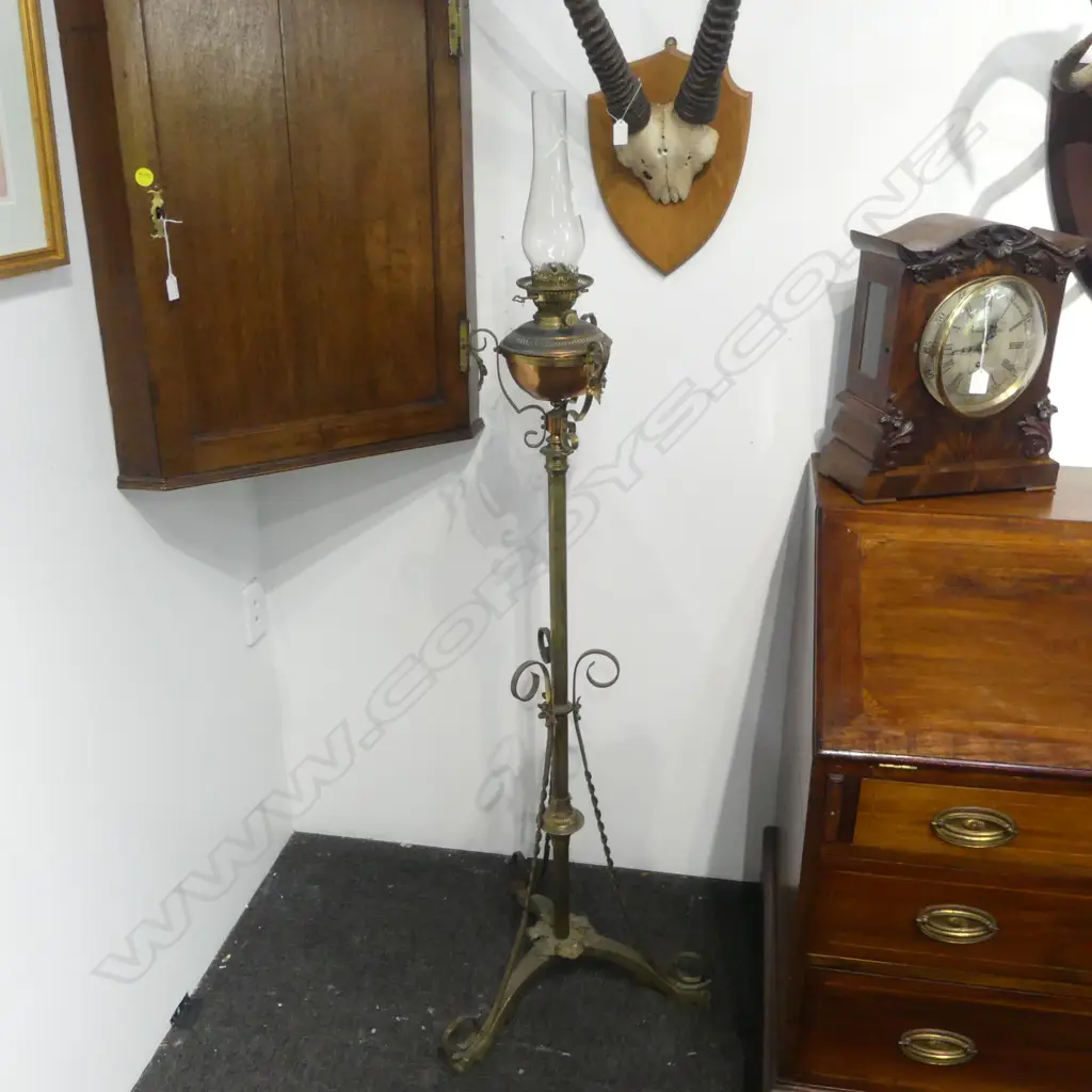 VINTAGE BRASS & COPPER ADJUSTABLE HIEGHT KERO LAMP H1880MM Image 1++