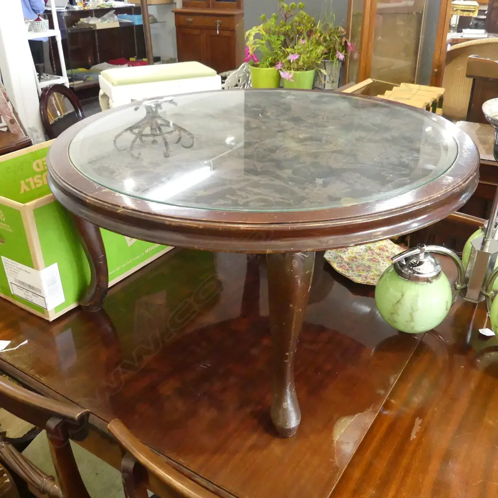 ORIENTAL CARVED WOODEN COFFEE TABLE, GLASS TOP 830mm dia Image 1++