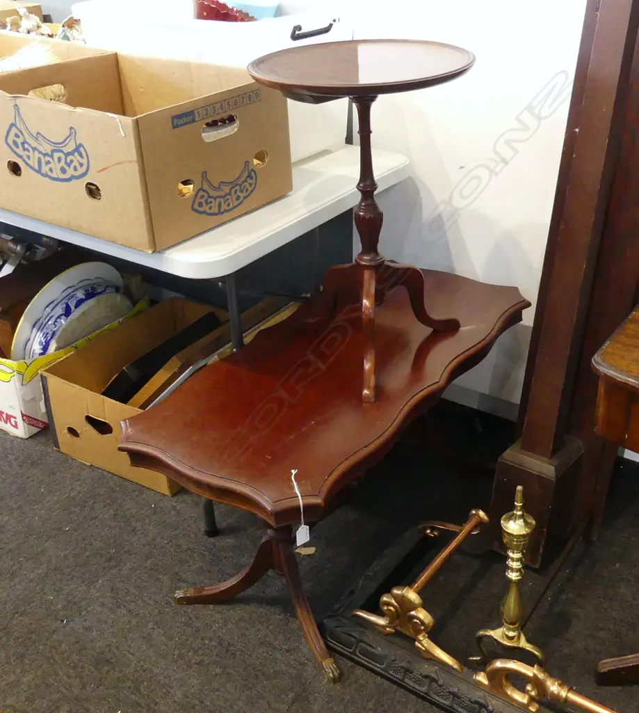 MAHOGANY COFFEE TABLE & WINE TABLE Image 1++
