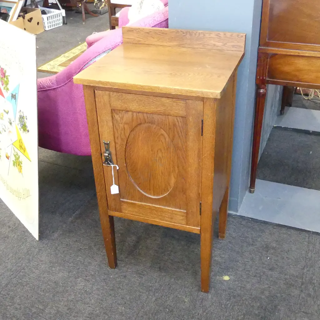 OAK BEDSIDE CABINET 430x375x830mm Image 1++