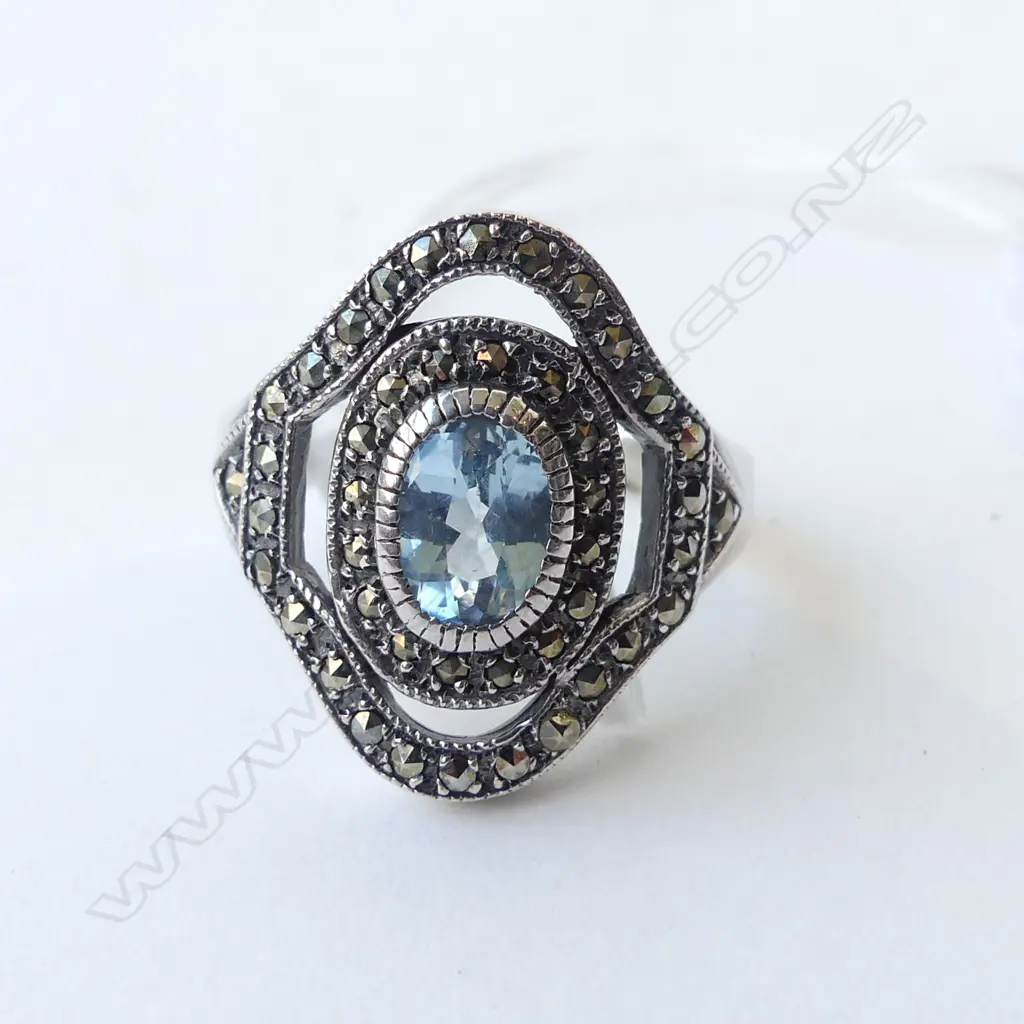 SILVER  MARCASITE & BLUE TOPAZ RING 7.7gms  SIZE U Image 1++