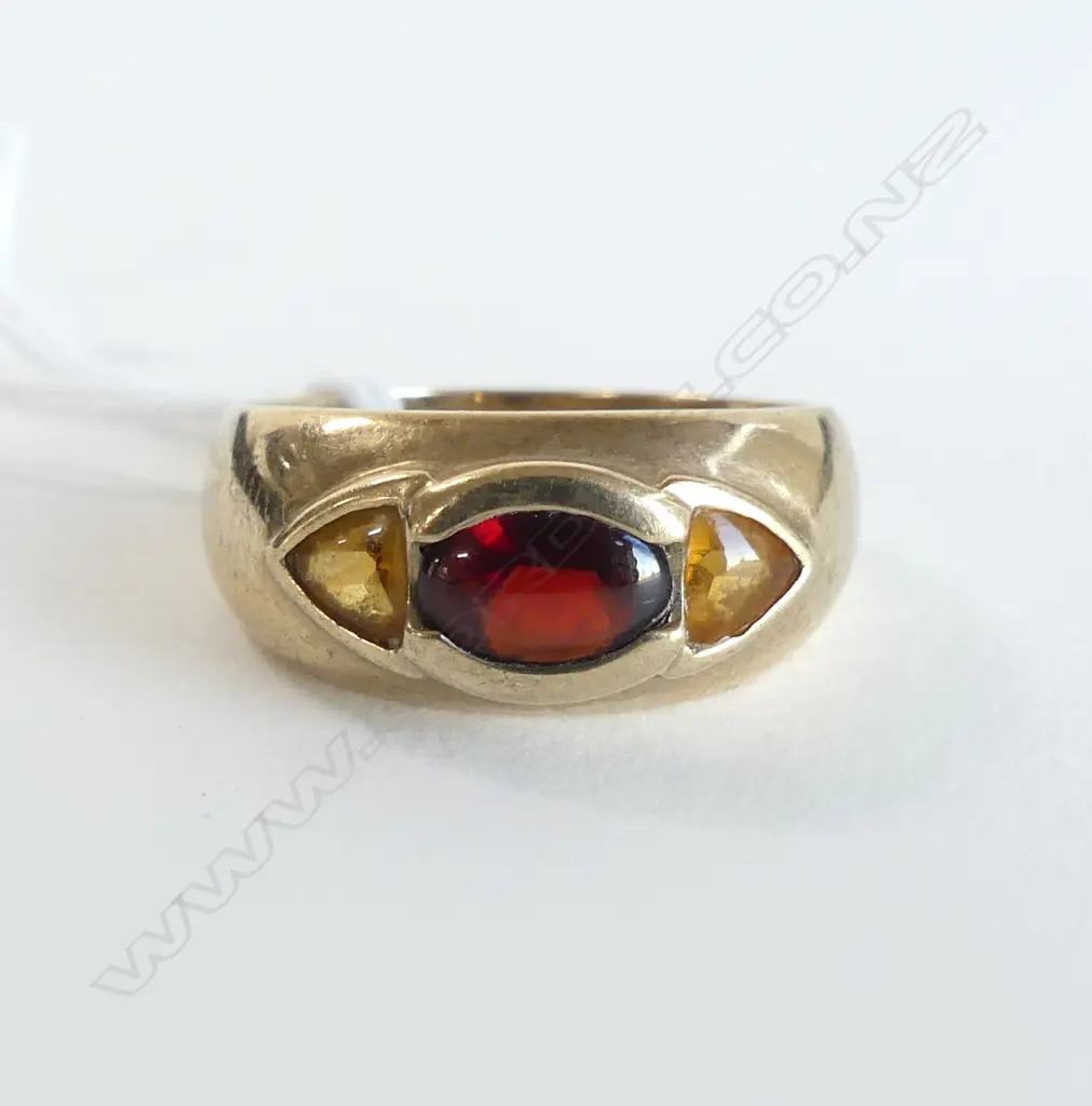 9CT CAB GARNET & CITRINE RING 4.1gms SIZE P Image 1++