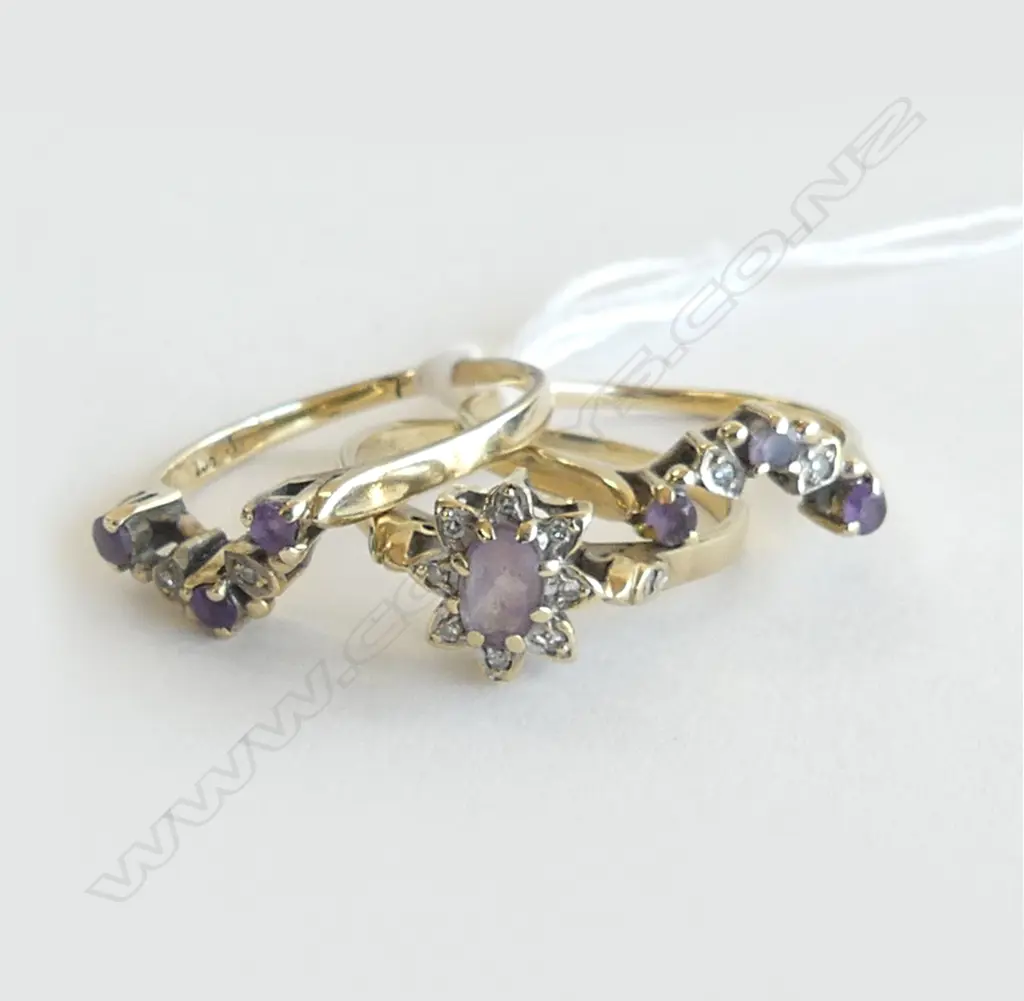 9ct YELLOW GOLD AMETHYST & DIAMOND CLUSTER 3 RING SET 6.38gms  SIZE S Image 1++