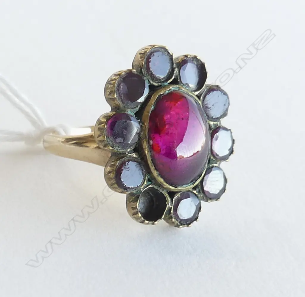 9CT GARNET RING  BASE (1 STONE MISSING) THE TOP OF RING IS GOLD PLATED 5.4gm?s SIZE M Image 1++