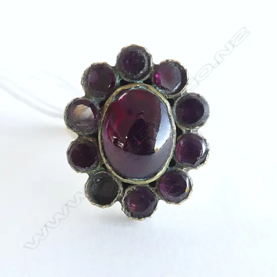9CT GARNET RING  BASE (1 STONE MISSING) THE TOP OF RING IS GOLD PLATED 5.4gm?s SIZE M