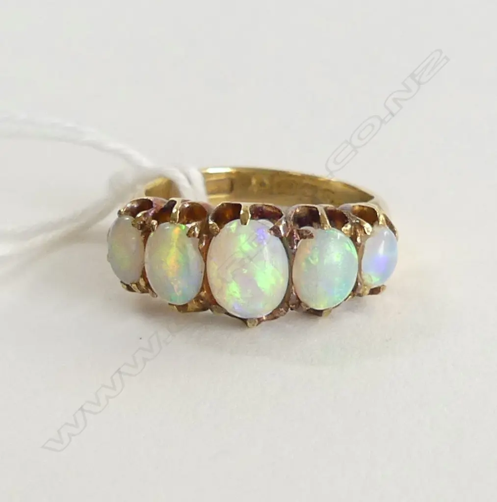 18ct 5 STONE OPAL RING 4.2gm, SIZE I Image 1++