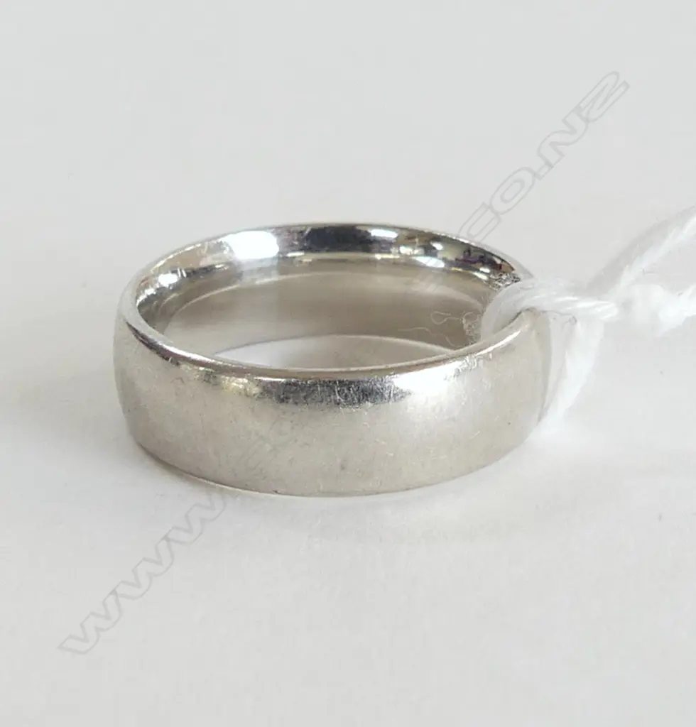 PLATINUM BAND 10.4gm SIZE L Image 1++