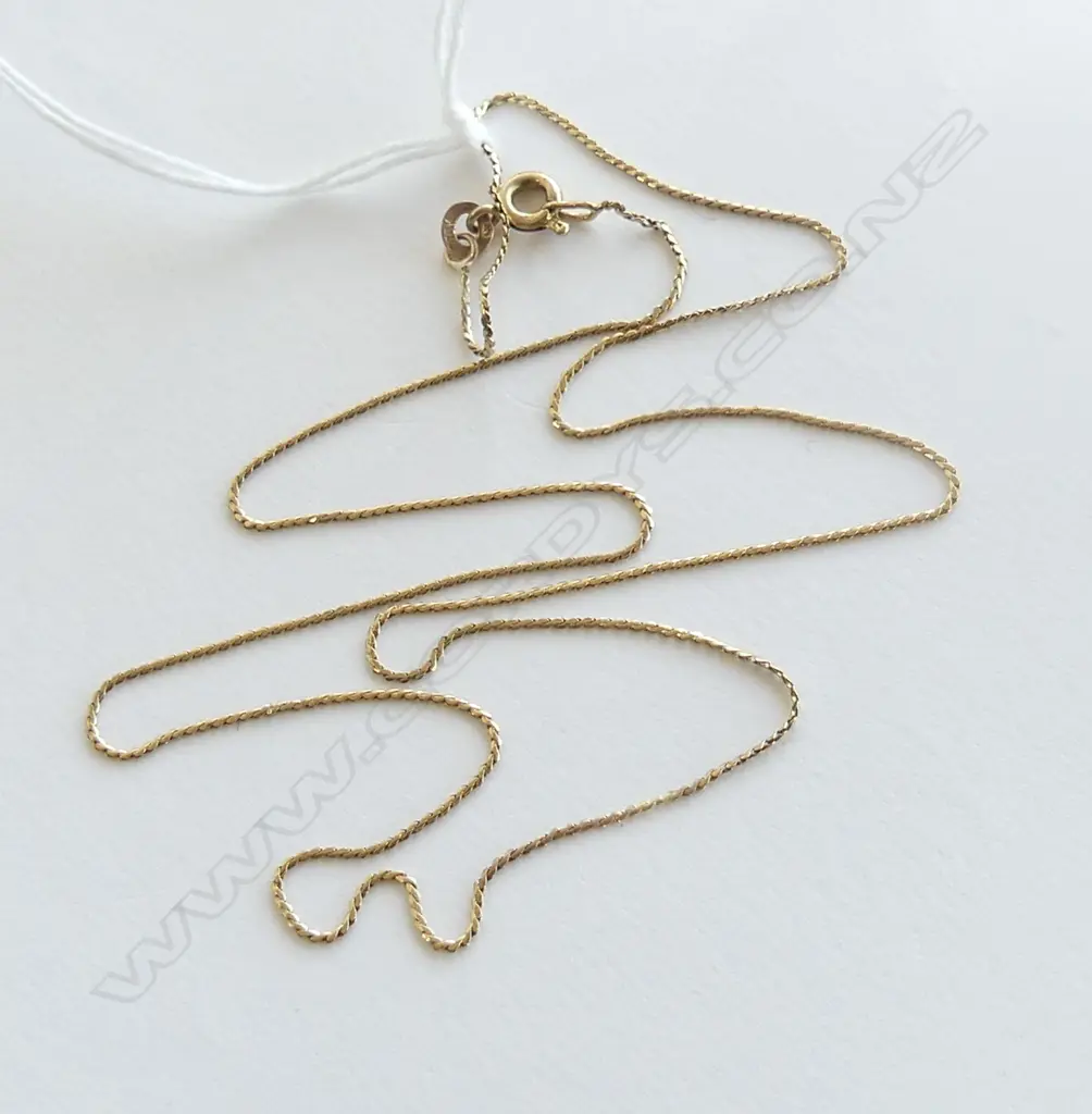 10ct YELLOW GOLD FINE LINK NECK CHAIN. L.440mm. 1.43gms Image 1++