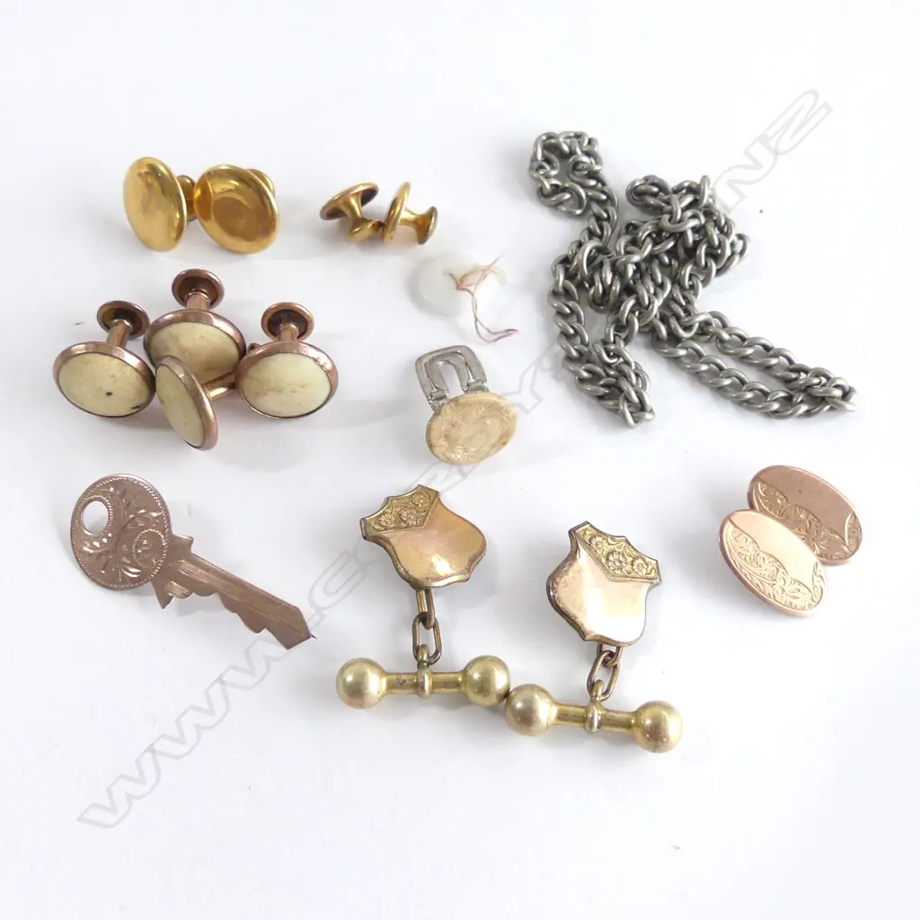 9ct 21st KEY BROOCH, CUFFLINK 4.4gms + ASST. STUDS ETC Image 1++