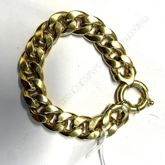 18ct YELLOW GOLD HOLLOW LGE LINK BRACELET  probably Italian 40.4gms.