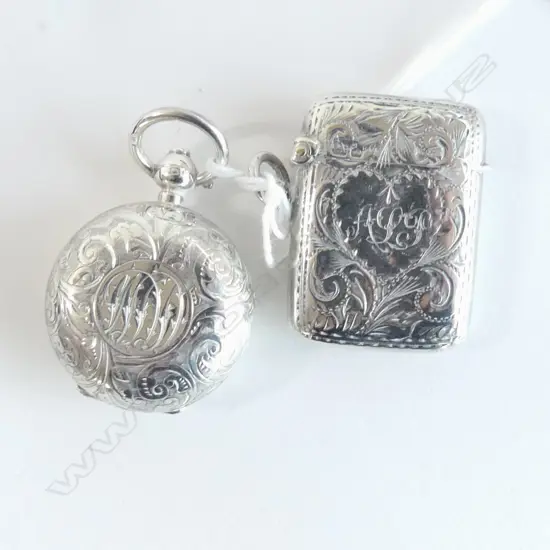 1 STG SILVER VESTA &  1 SOVEREIGN CASE 32gms