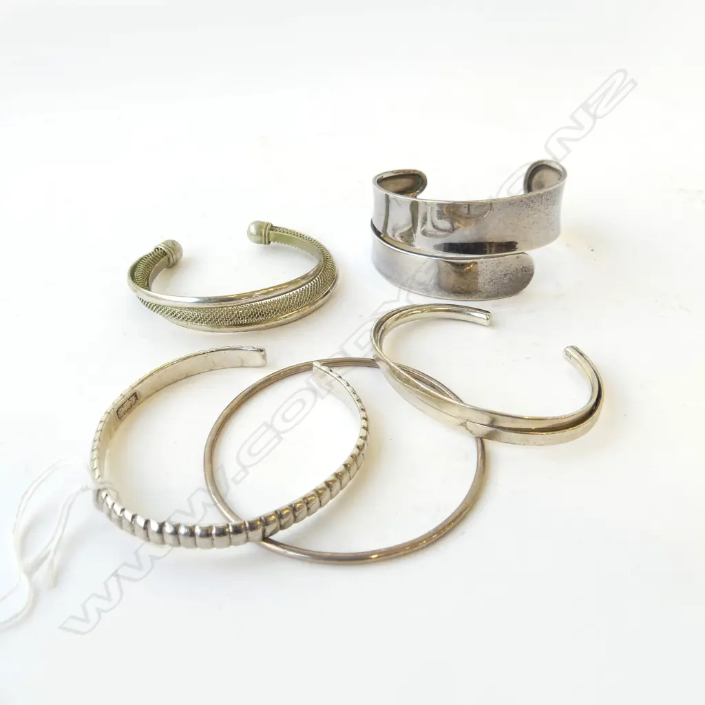 5 STG SILVER BANGLES 123gms Image 1++