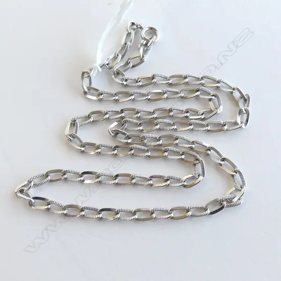 18CT WHITE GOLD NECKLACE 16.5gms