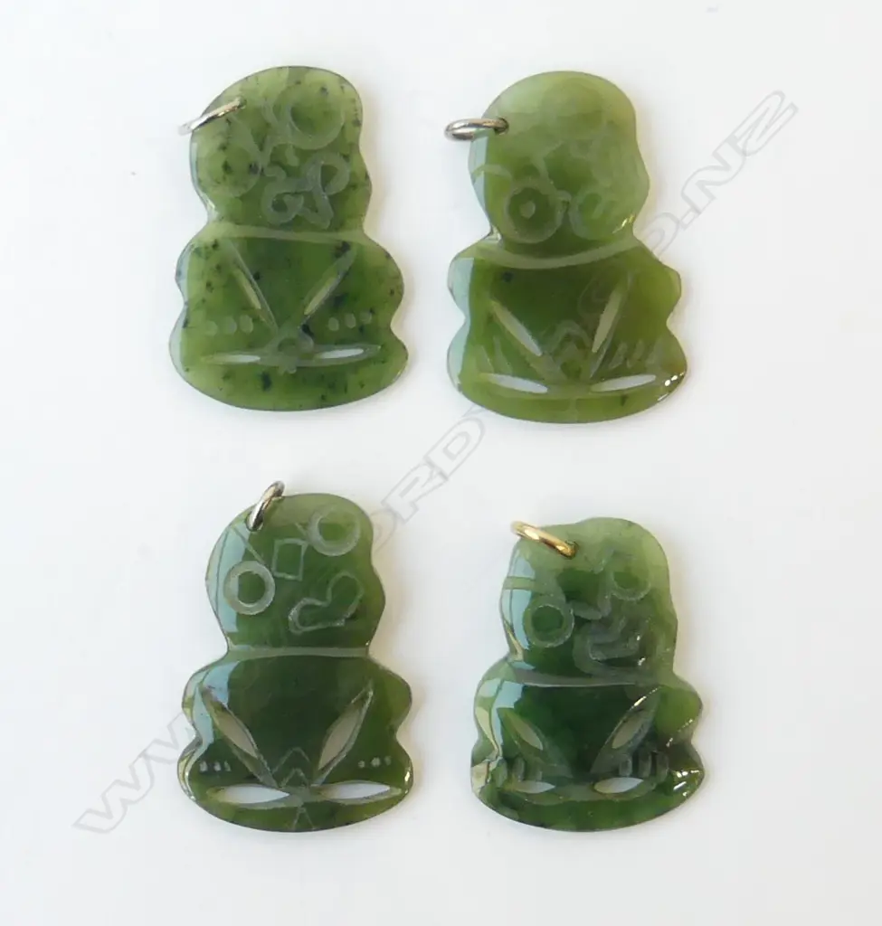4 SMALL POUNAMU HEI TIKI H.33mm Image 1++