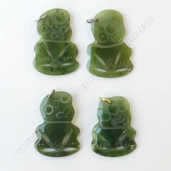 4 SMALL POUNAMU HEI TIKI H.33mm