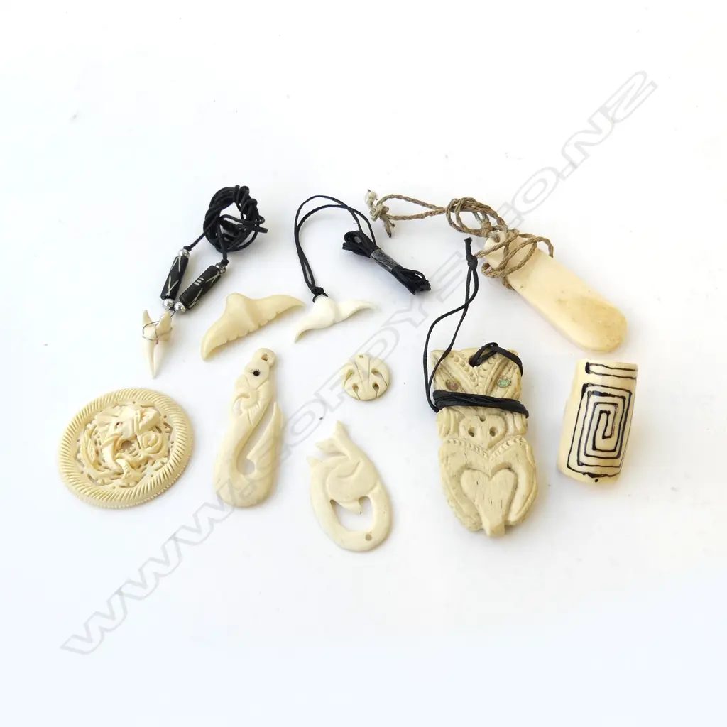 ASST CARVED BONE JEWELLERY Image 1++