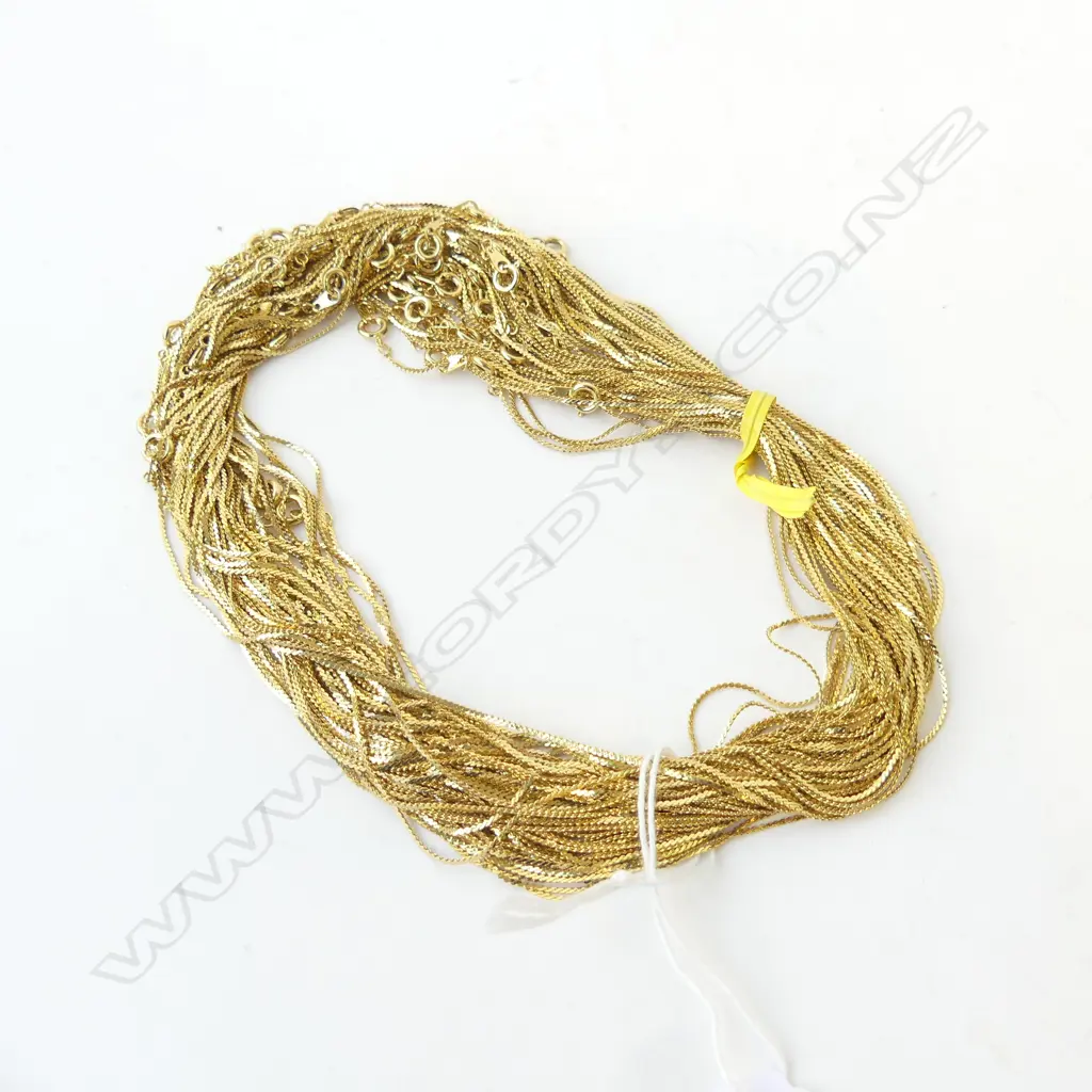 LARGE GROUP OF GOLD PLATE GERMAN FLAT DESIGN CHAIN  40CM Image 1++