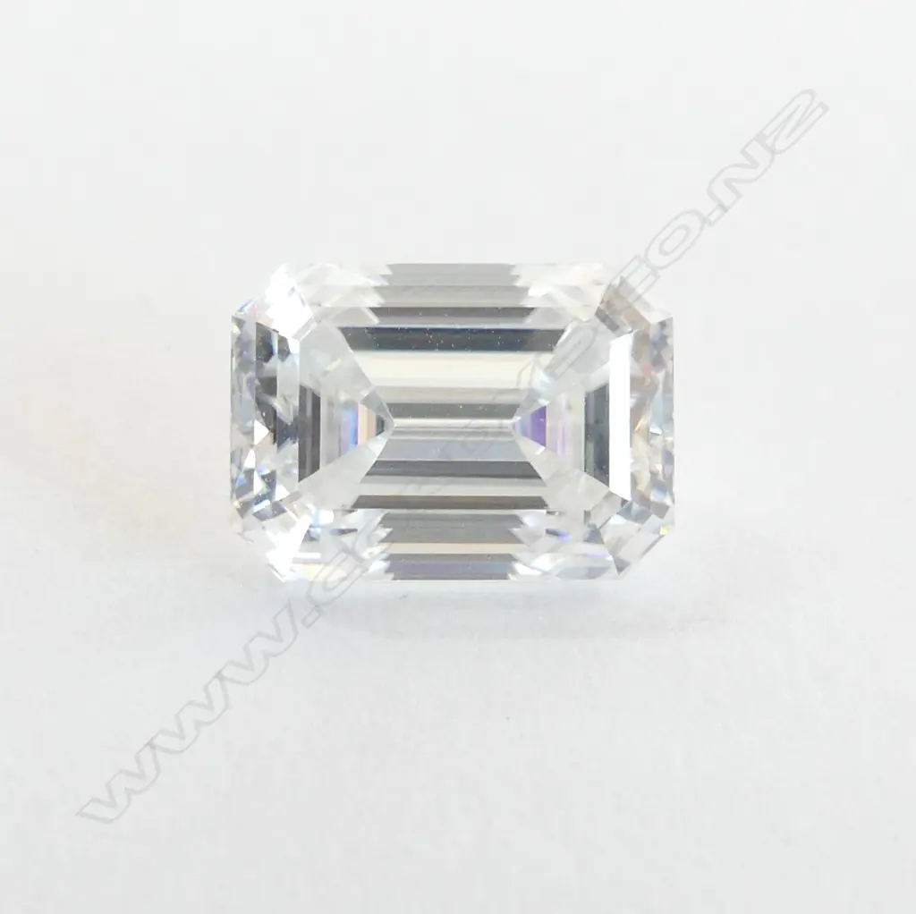 10CT UNSET MOISSANITE  Image 1++