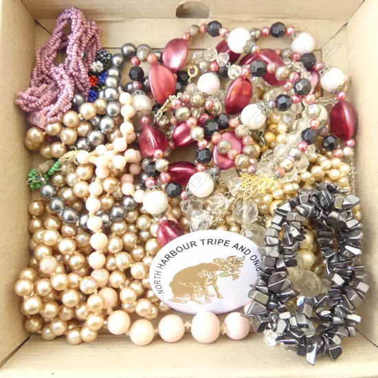 ASSORTED LOT OF COSTUME NECKLACES & CRYSTAL BEADS & HEMATITE BRACELET