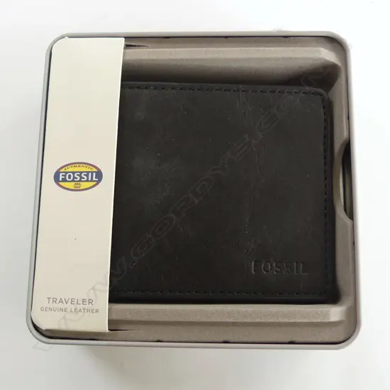 FOSSIL BRAND BK LEATHER WALLET/BILLFOLD, NEW