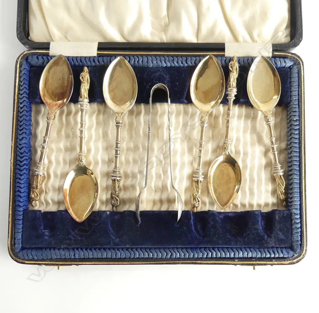 SET OF SIX SILVER GILT SPOONS & TONGS, c.1880, BOXED Image 1++