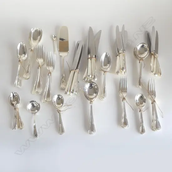 WALKER & HALL SILVER PLATE CUTLERY SET