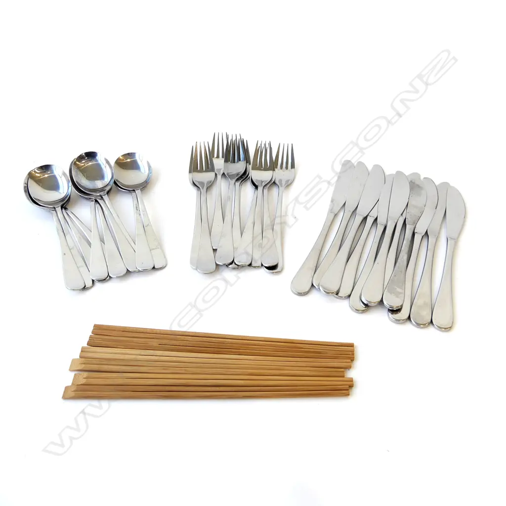 ASSORTED STAINLESS STEEL CUTLERY & BAMBOO CHOP STICKS Image 1++
