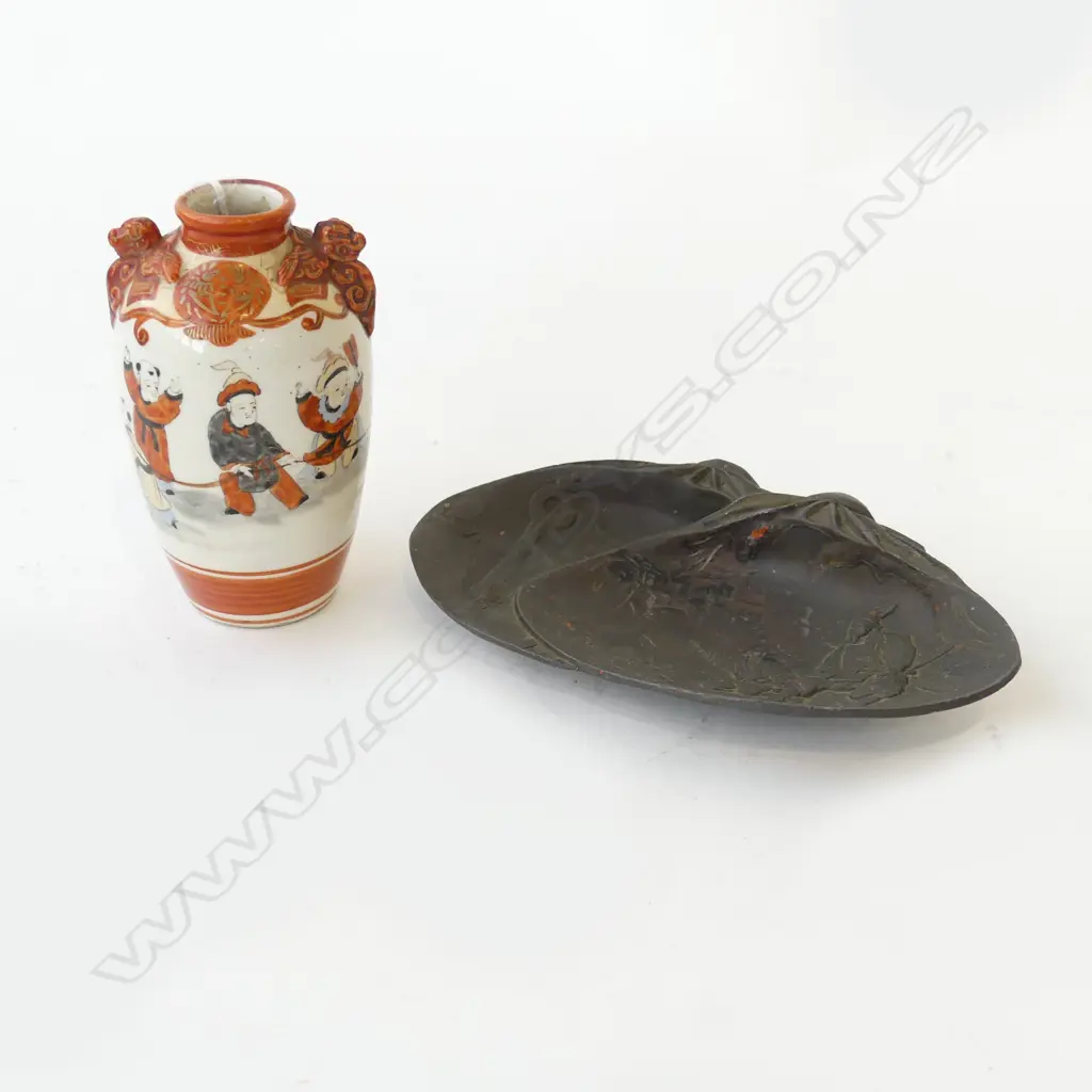 OLD JAPANESE KUTANI VASE with figures pulling a cart H.120mm +  WHITE METAL 2 SHELL DISH W Samurai scene  Image 1++