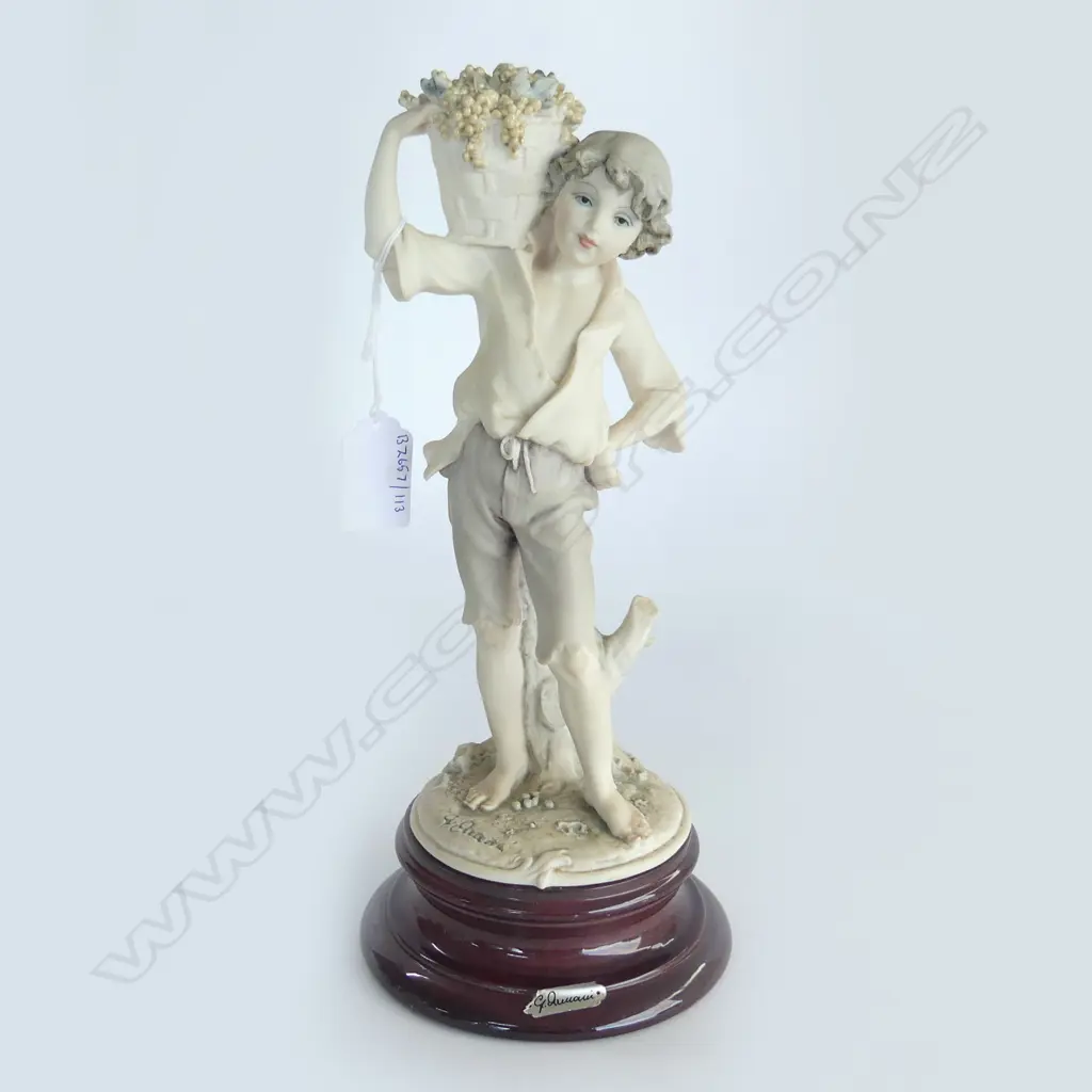 CAPIDEMONTE FIGURE BOY WITH GRAPES H280MM Image 1++