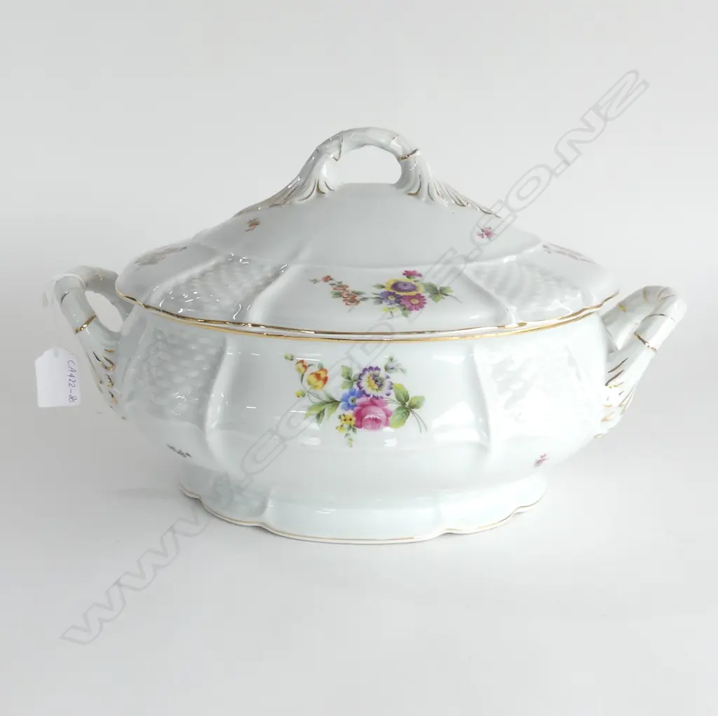 LARGE ROSENTHAL LIDDED TUREEN, L.350MM Image 1++
