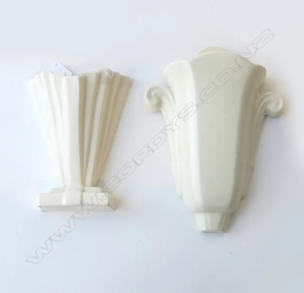 2 ENGLISH DECO WALL POCKETS, POOLE & OTHER H.230mm Image 1++