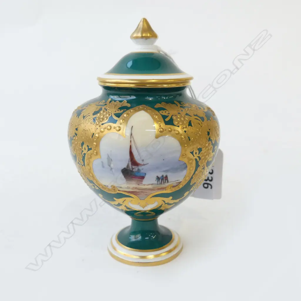 ROYAL CROWN DERBY HAND PAINTED LIDDED URN by W.D. H.115mm. Image 1++