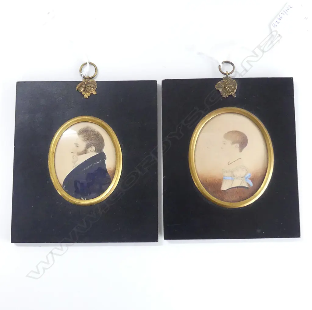 2 GEO FRAMED MINITURES H150MM CHILD & GENT Image 1++